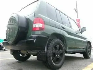 Mitsubishi Pajero IO 2004 Green