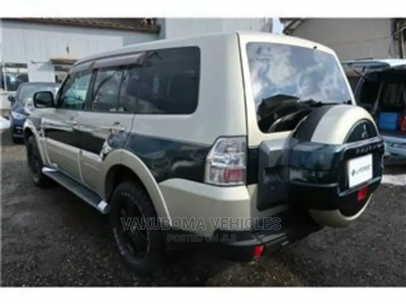 Mitsubishi Pajero 2006 Brown