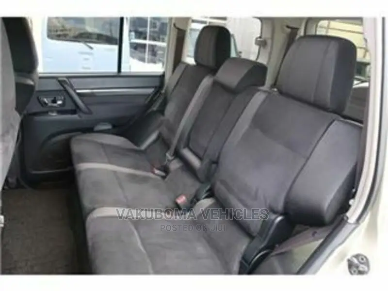 Mitsubishi Pajero 2006 Brown
