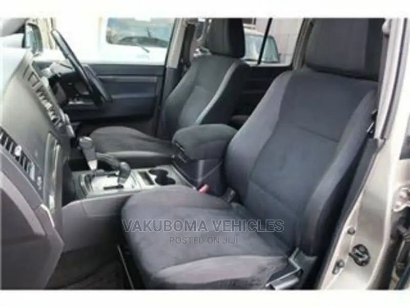 Mitsubishi Pajero 2006 Brown