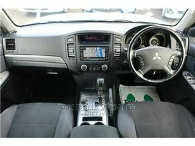 Mitsubishi Pajero 2006 Brown