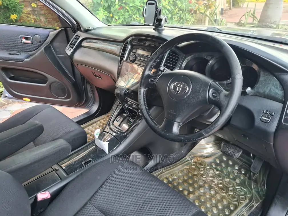 Toyota Kluger 2003 Gray