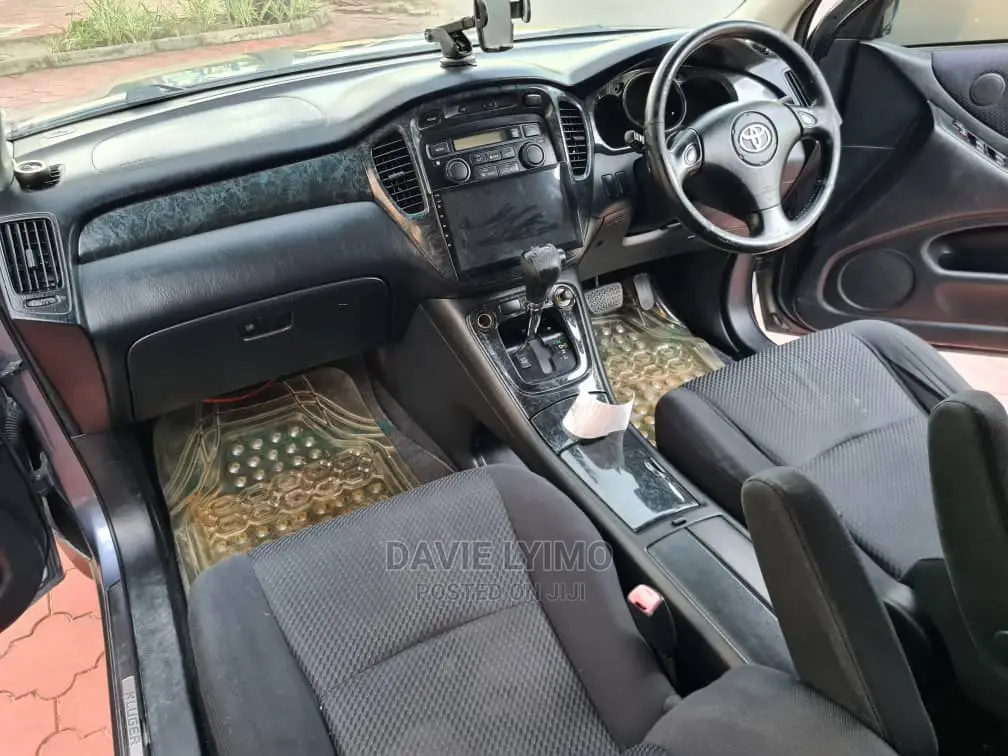 Toyota Kluger 2003 Gray
