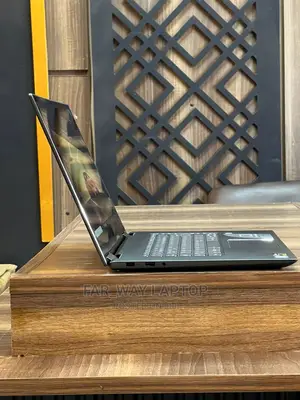 New Laptop Lenovo Yoga C740 16GB Intel Core I5 SSD 512GB