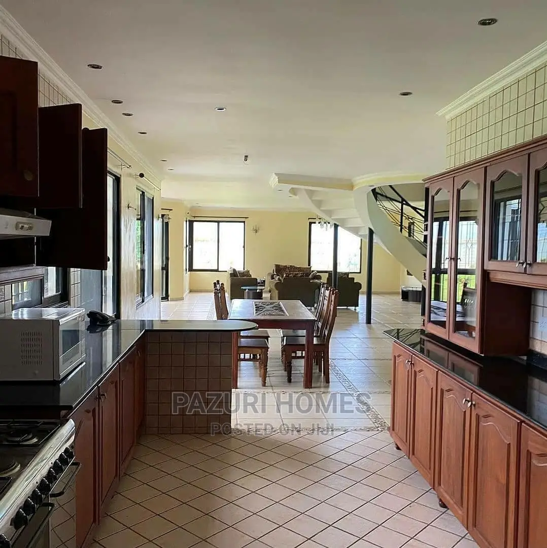 4bdrm Villa in Kawe Beach for Rent