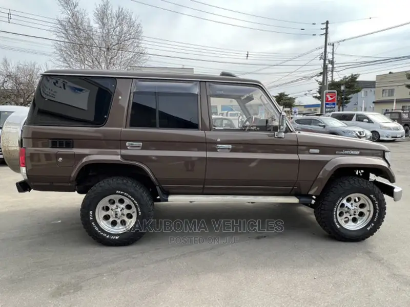 Toyota Land Cruiser Prado 1991 Brown