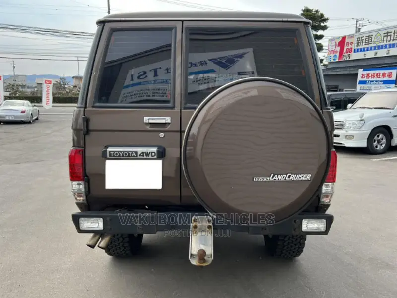 Toyota Land Cruiser Prado 1991 Brown