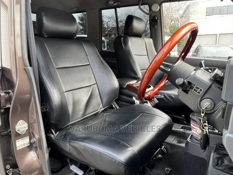 Toyota Land Cruiser Prado 1991 Brown
