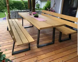 Dinner Table Na Meza Zake