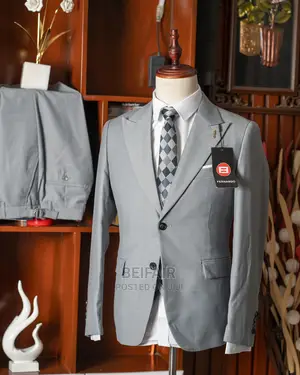 Two Buttons Suit / Suti Za Kiume