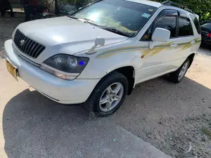 Toyota Harrier 2.2 16V 2001 White