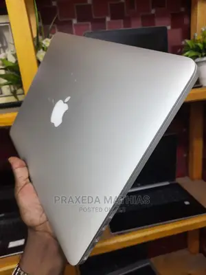 Laptop Apple MacBook Pro 2015 8GB Intel Core I5 SSD 128GB