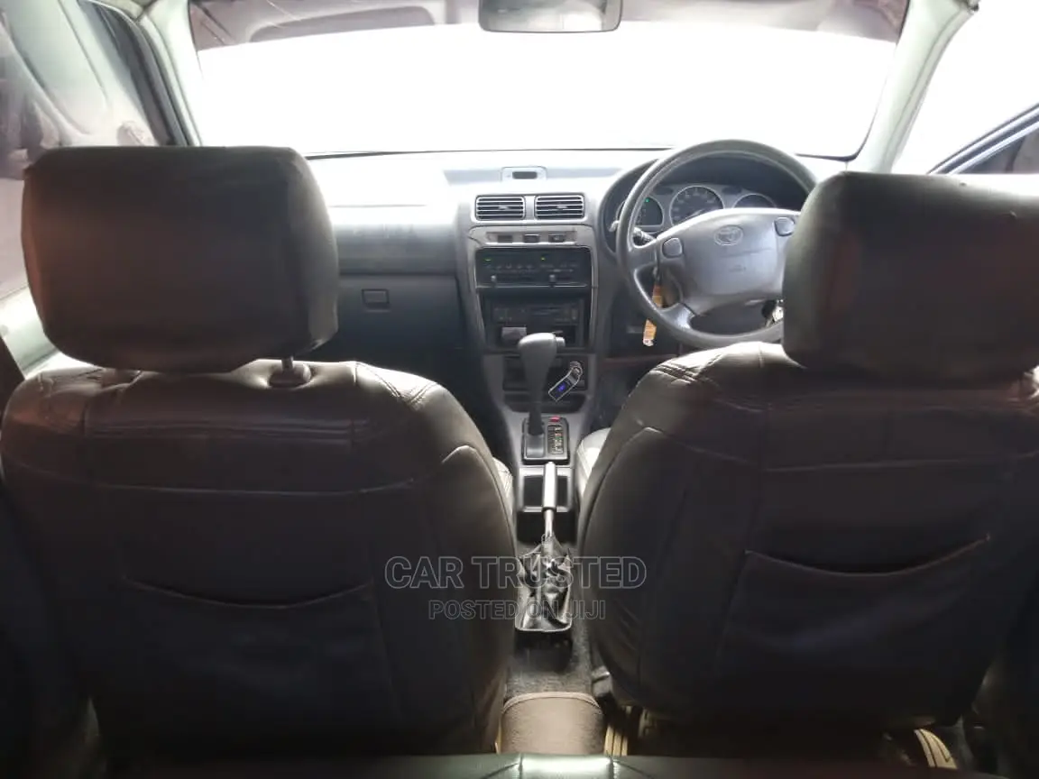 Toyota Starlet 2000 Silver
