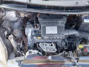 Toyota Ractis 1.5 AWD 2005 Silver