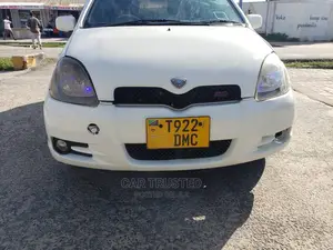 Toyota Vitz 1.5 FWD 5dr 2002 White