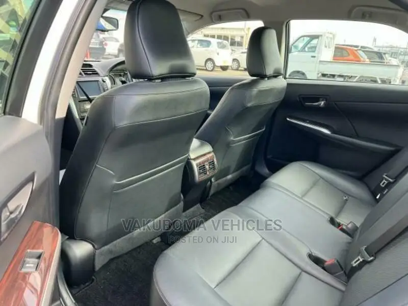 Toyota Camry 2015 Pearl