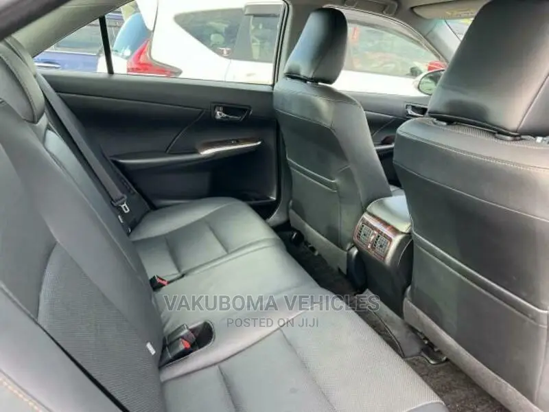 Toyota Camry 2015 Pearl