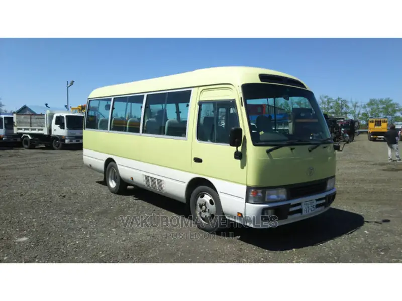 Toyota Coaster 2006 Yellow