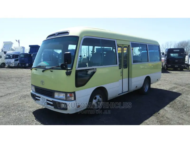 Toyota Coaster 2006 Yellow