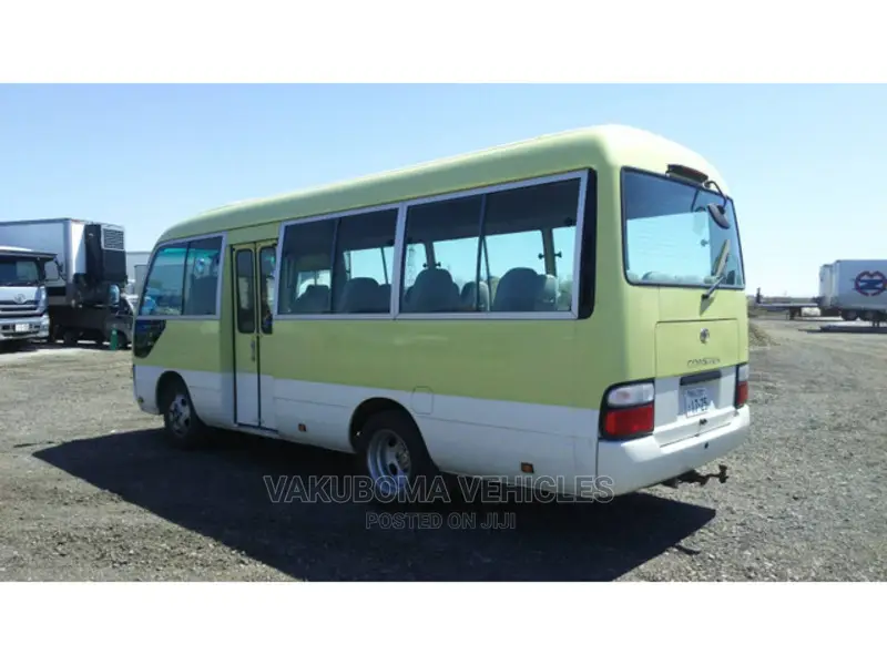Toyota Coaster 2006 Yellow