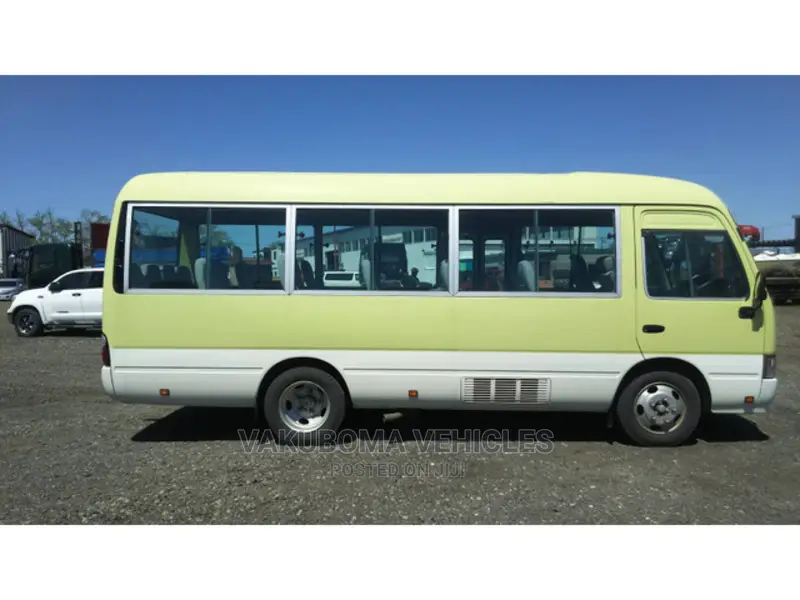 Toyota Coaster 2006 Yellow