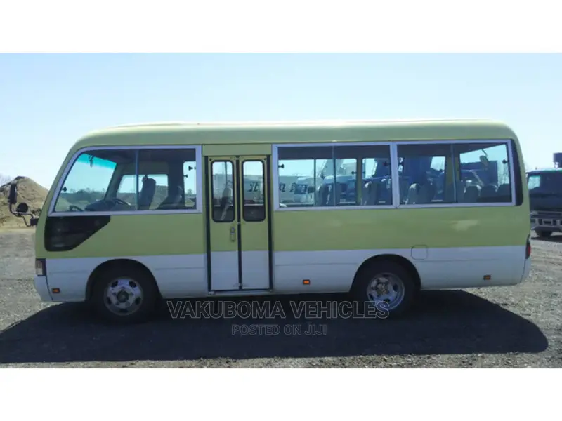 Toyota Coaster 2006 Yellow