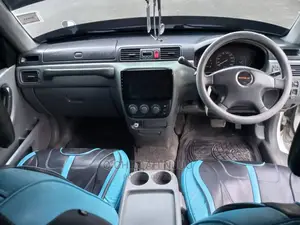 Honda CR-V 1997 White