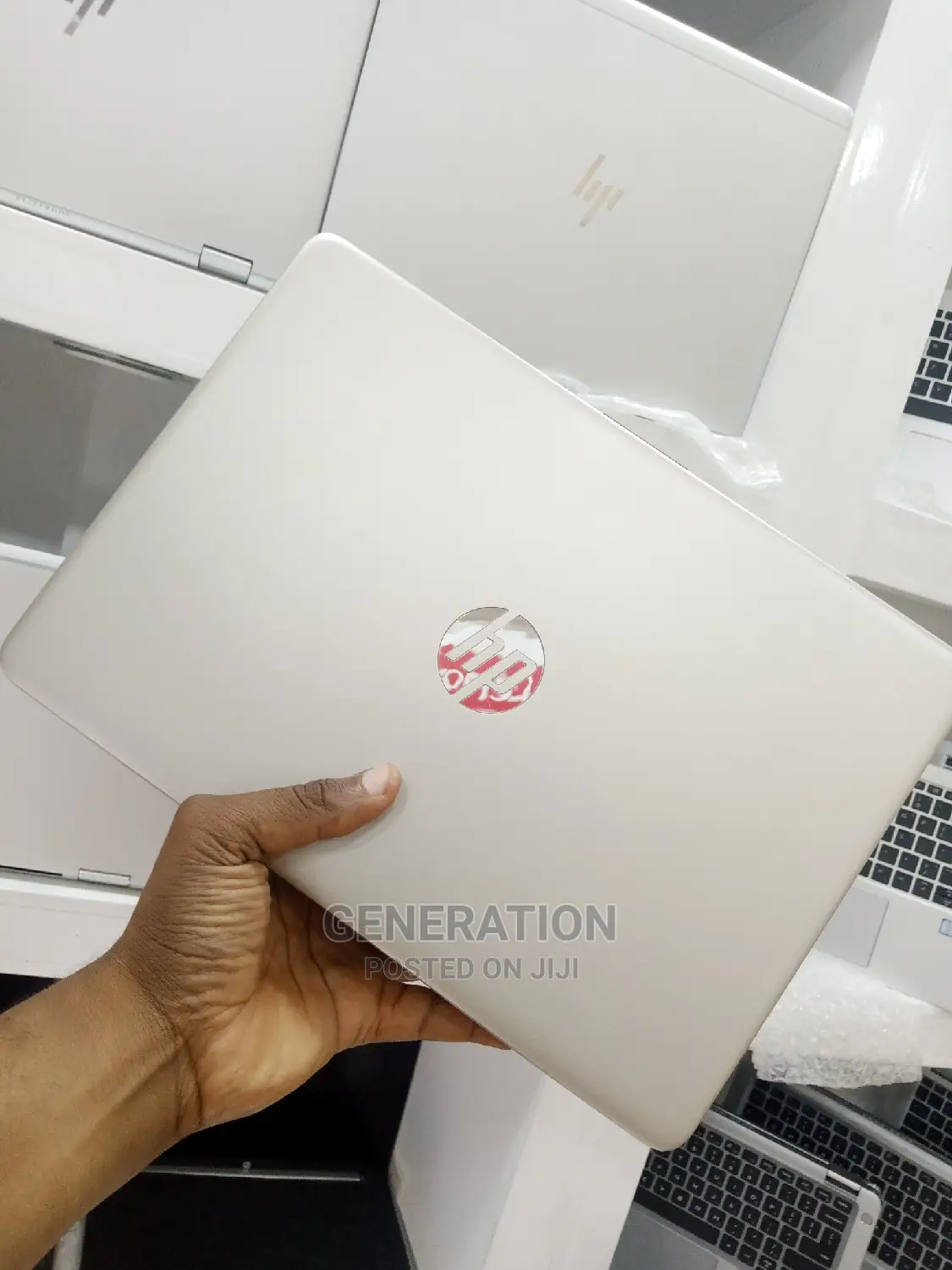 Laptop HP 14-Dq2031tg 8GB Intel Celeron SSD 512GB