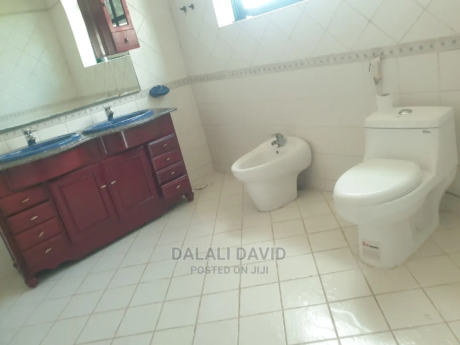 Furnished 4bdrm Villa in Oysterbay Cocobeach, Kinondoni for rent