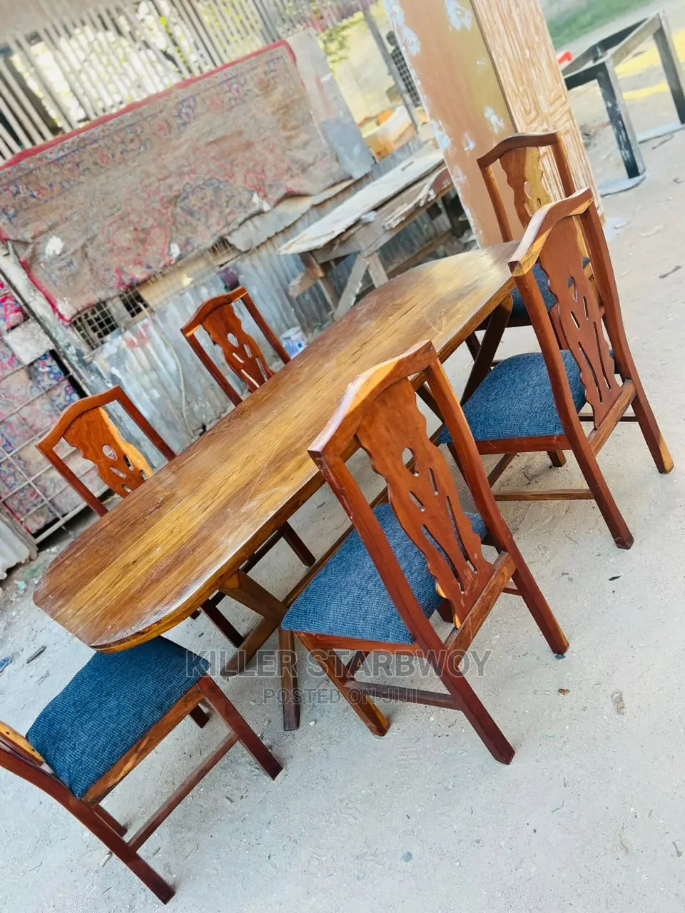 Dinning Table Ya Mninga Uliokomaa