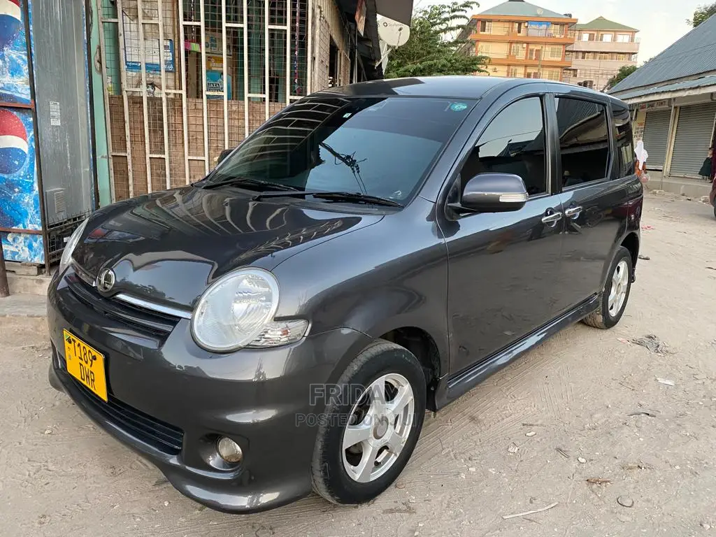 Toyota Sienta 1.5 FWD 2005 Black