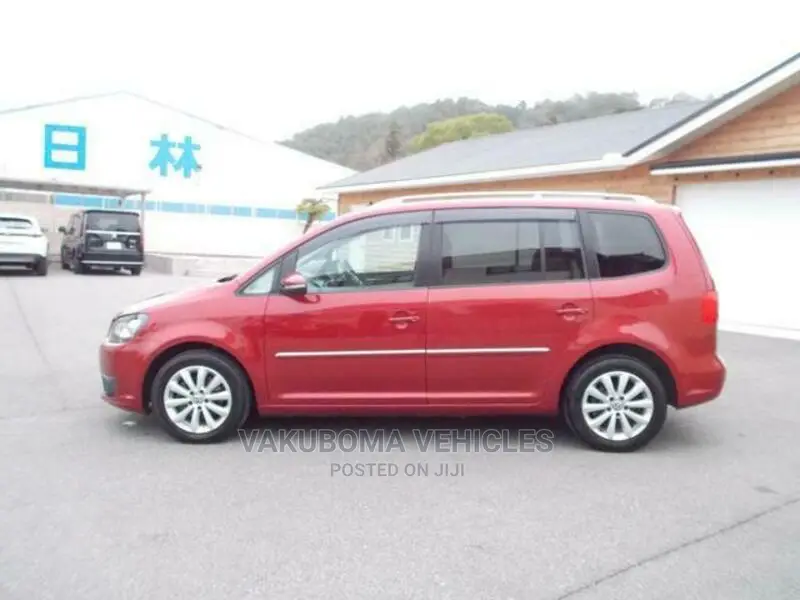 Volkswagen Touran 2012 Red