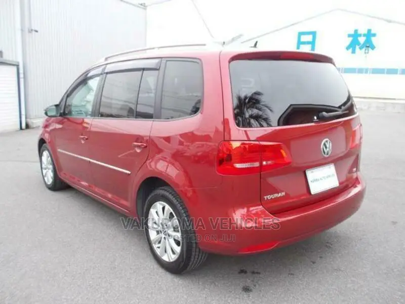 Volkswagen Touran 2012 Red