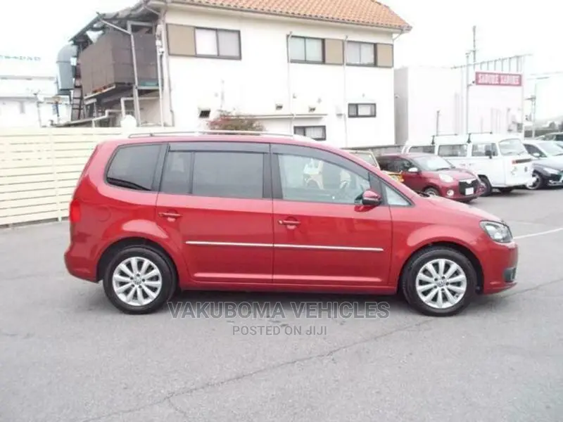 Volkswagen Touran 2012 Red