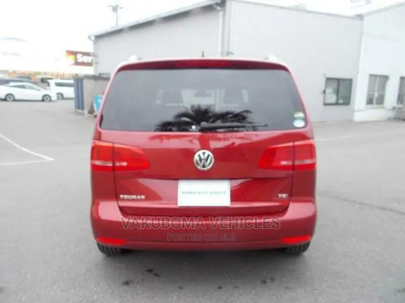 Volkswagen Touran 2012 Red