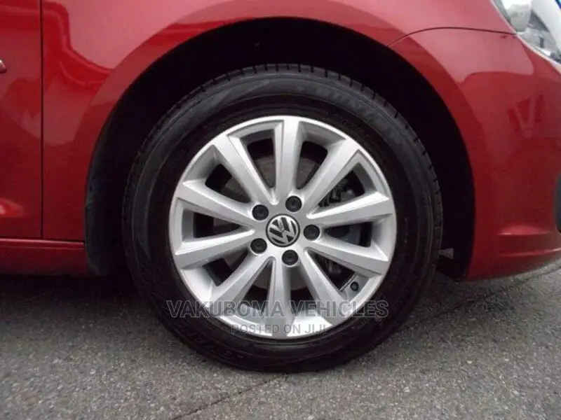 Volkswagen Touran 2012 Red