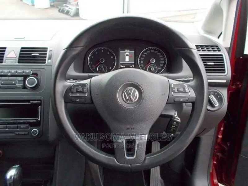 Volkswagen Touran 2012 Red