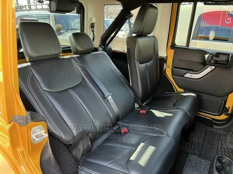 Jeep Wrangler 2015 Gold