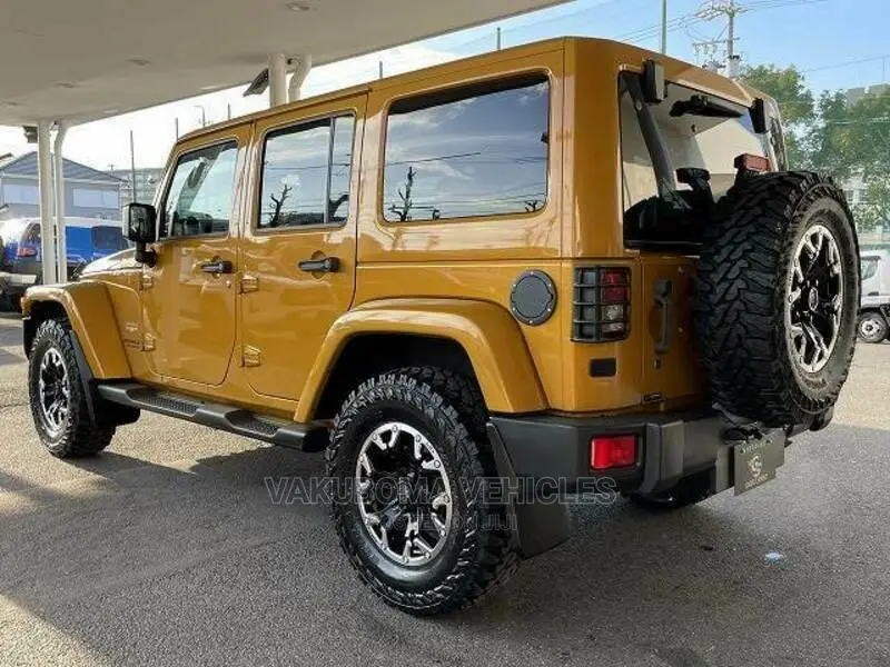 Jeep Wrangler 2015 Gold