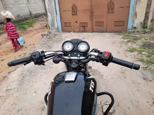 TVS HLX 125 2021 Gray