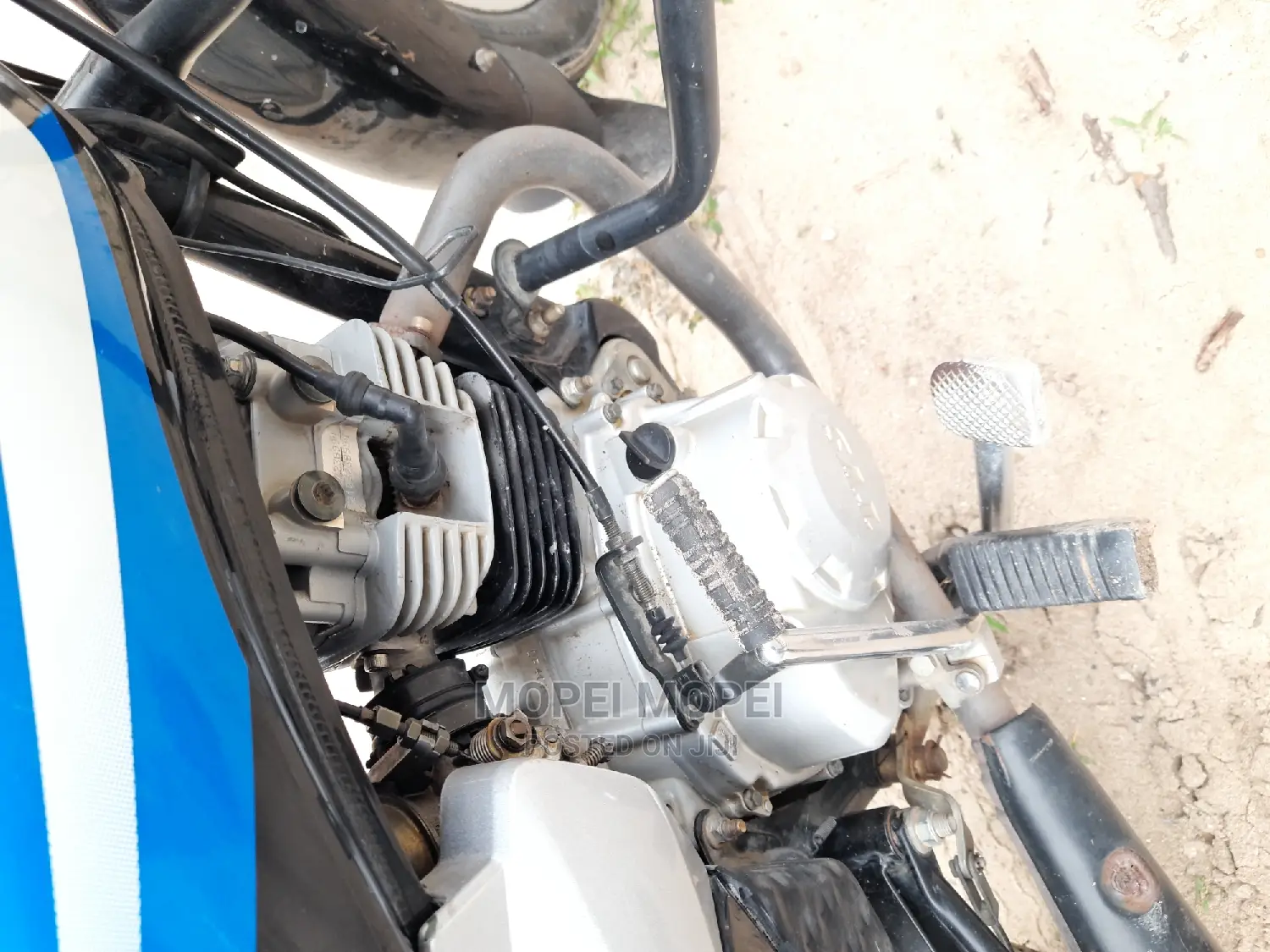TVS HLX 125 2021 Gray