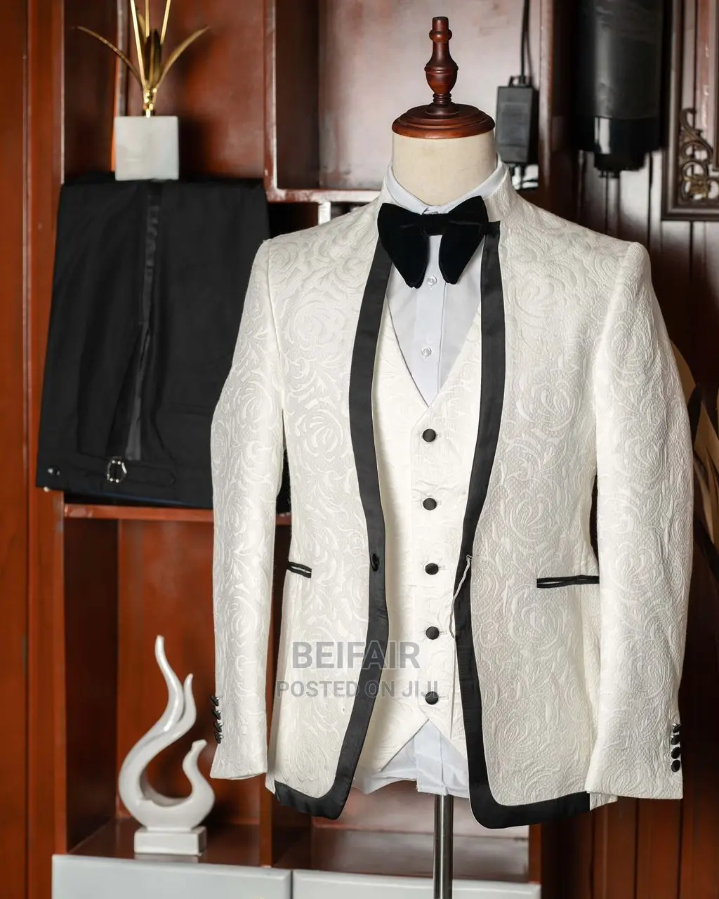 Men's Suit/ Suti Za Kiume