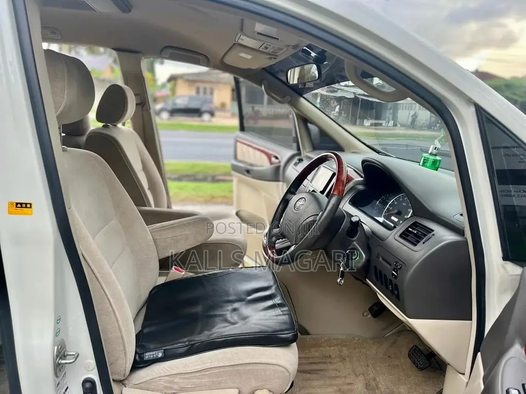Toyota Alphard 2007 White
