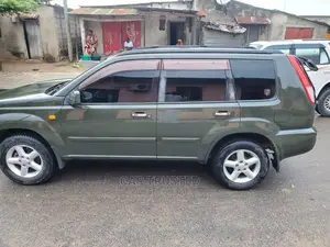 Nissan X-Trail 2.0 2006 Beige