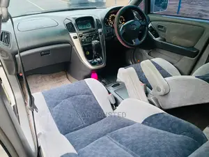 Toyota Harrier 2.2 16V 1999 White