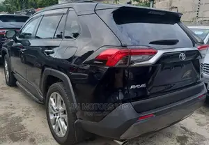 Toyota RAV4 2021 Black