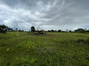Viwanja Vya Kujenga Na Kuhamia