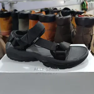 Open Shoes Plain
