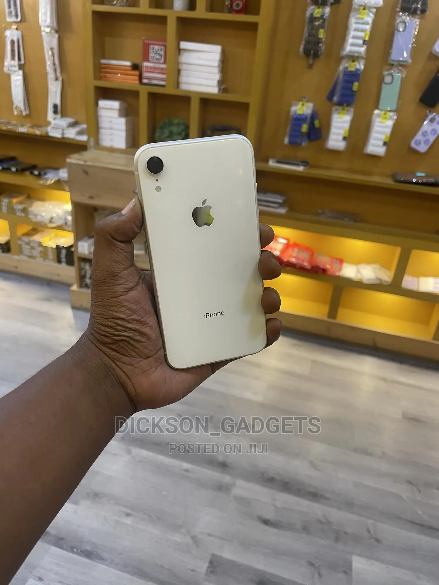 Apple iPhone XR 64 GB White