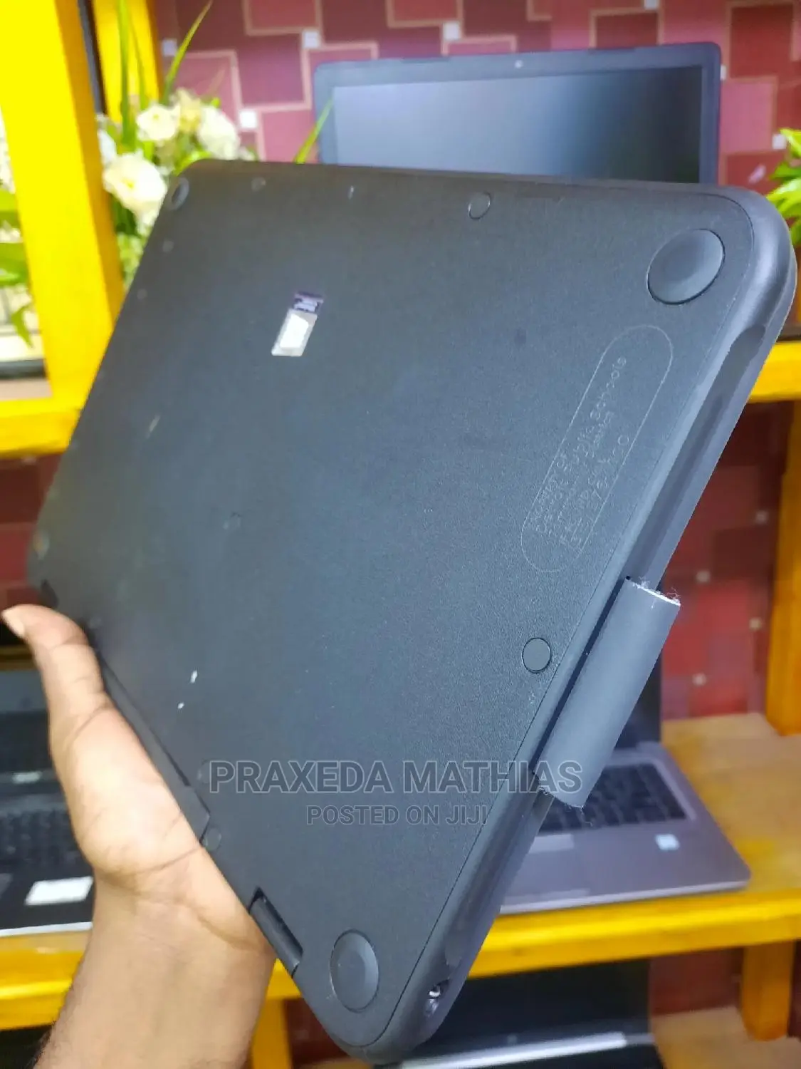 Laptop 4GB Intel SSD 128GB